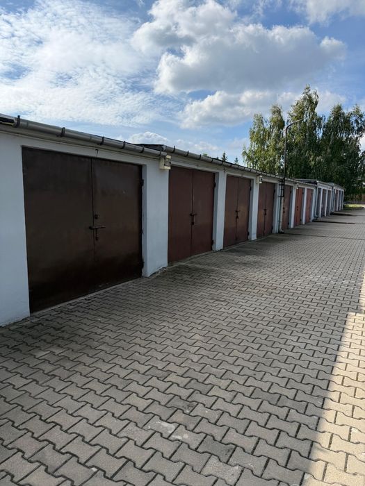 Garaż murowany na wynajem os. Wośniki