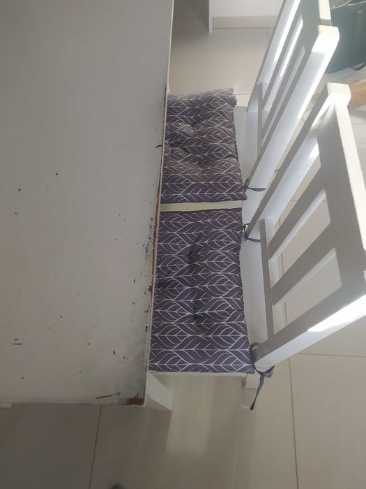 Piękny drewniany stół+4 krzesła