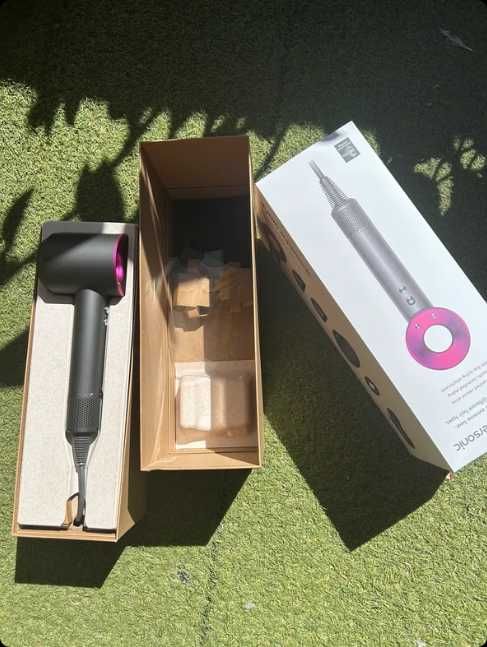 Nowa Stan idealny suszarka do włosów prezent - Dyson HD08