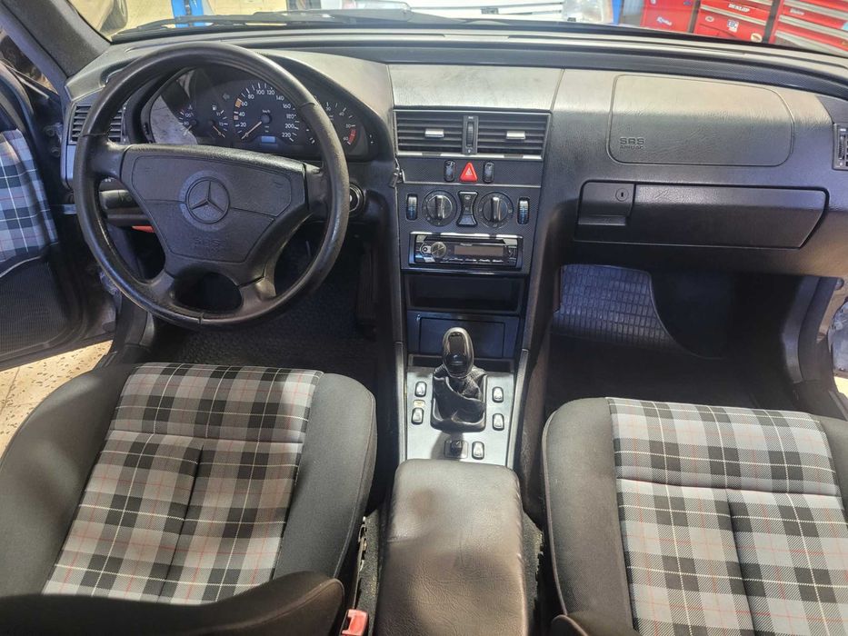 Mercedes Benz C200 Sport