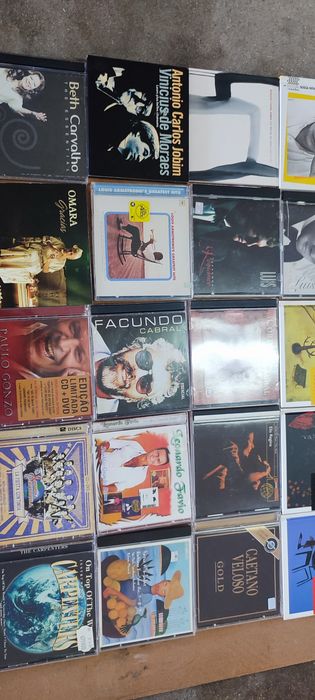 Vendo CDS Musica originais.