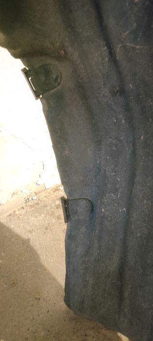 Toyota corolla e21 nadkole przednie lewe filcowe kompletne ze spinkami