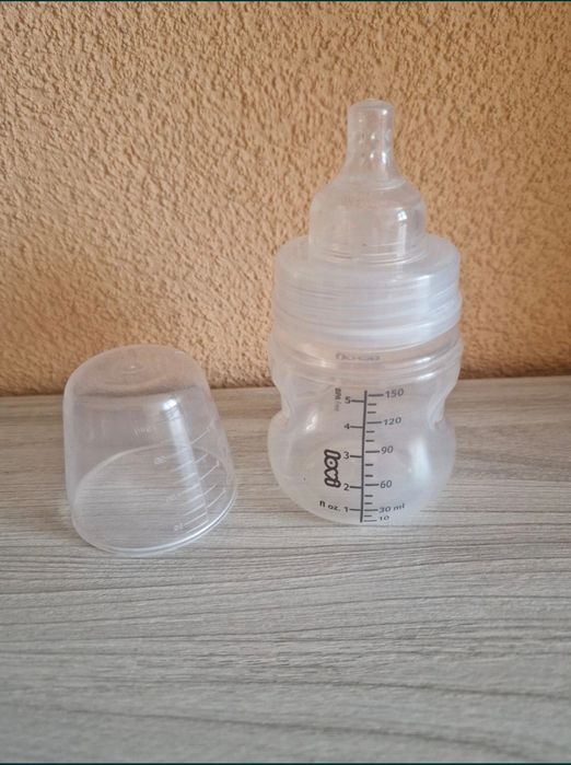 Butelka antykolkowa Lovi 150ml + pojemnik na mleko