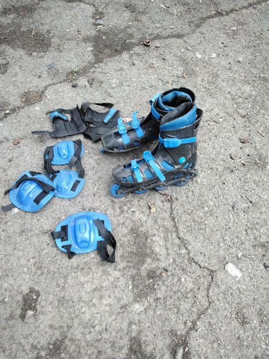 Ролики для катання якісні хороший стан