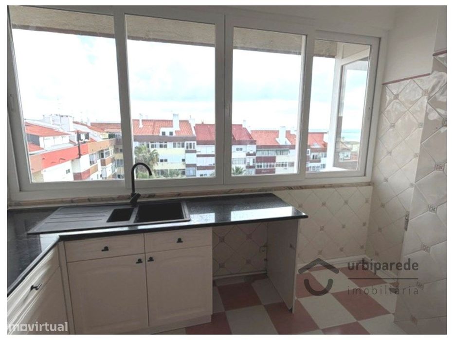 Apartamento T2 remodelado, Figueirinha Oeiras.