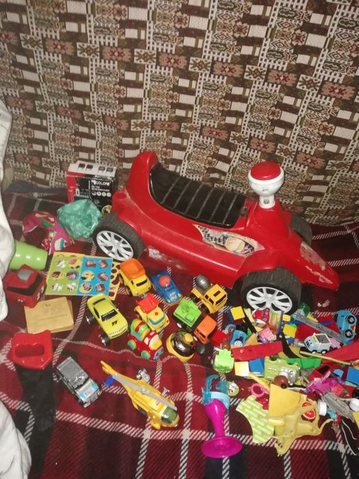 Игрушки детские машины