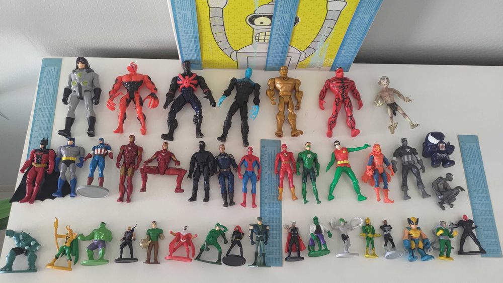 Игрушки.marvel.dc comics.человек паук.бетмен.супергерой.халк.: 400