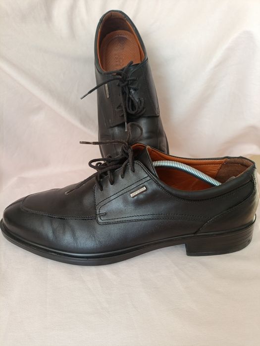 Туфлі Clarks чоловічі шкіра 42,5(28,5см)Туфлі Geox 44 (29,5) шкіра.