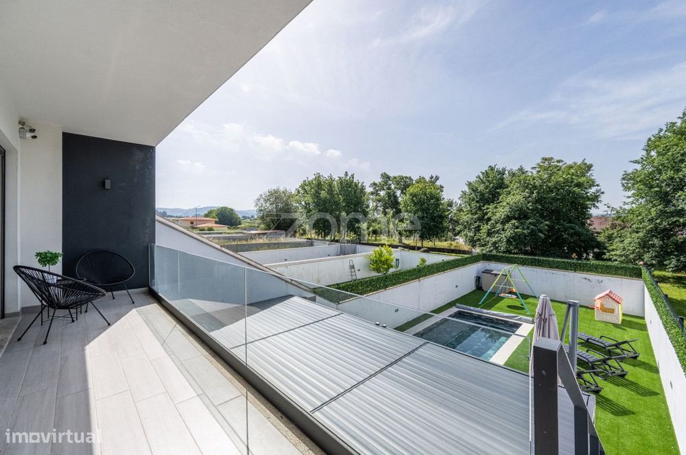 Moradia T3 c/ Piscina e Lounge Privado | Merelim, Braga