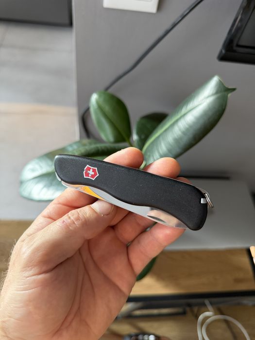 Victorinox 111m Sentinel