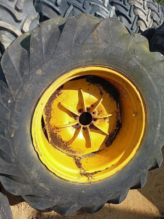 Koła koparko ładowarka 16.9-28 JCB case new Holland