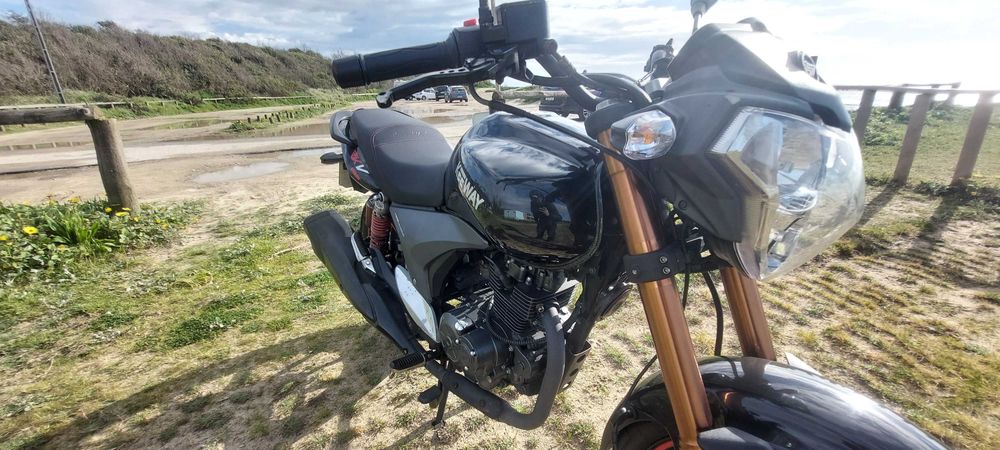 Mota KeeWay 125 com menos de 22.000km