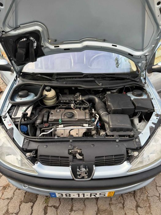 Peagout 206 1.1 i Hatchback 2001