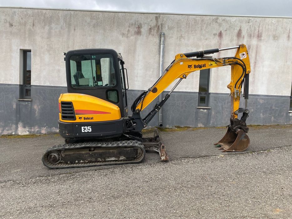 Mini giratória Bob cat E 35