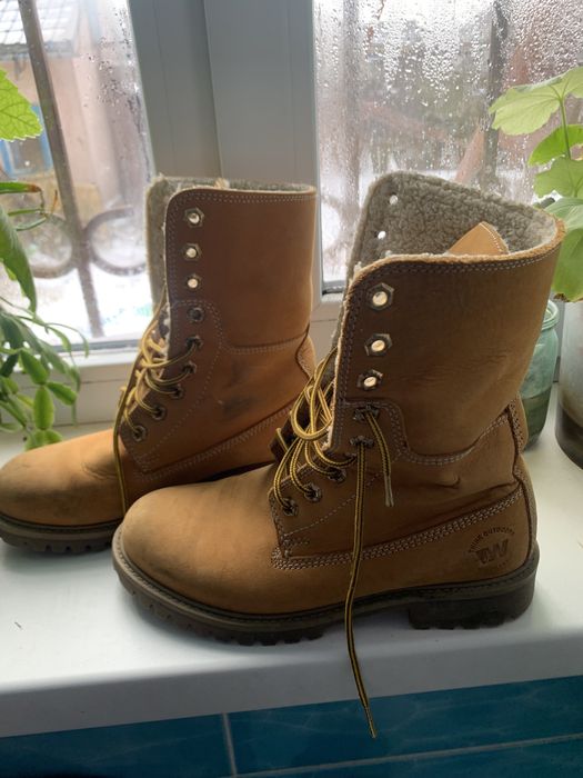 Ботинки женские .