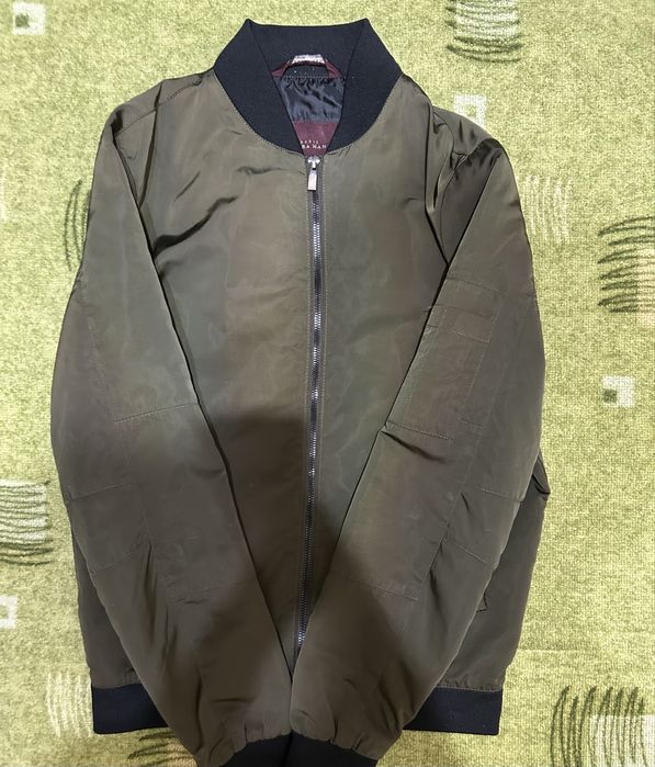 Бомбер ZARA.