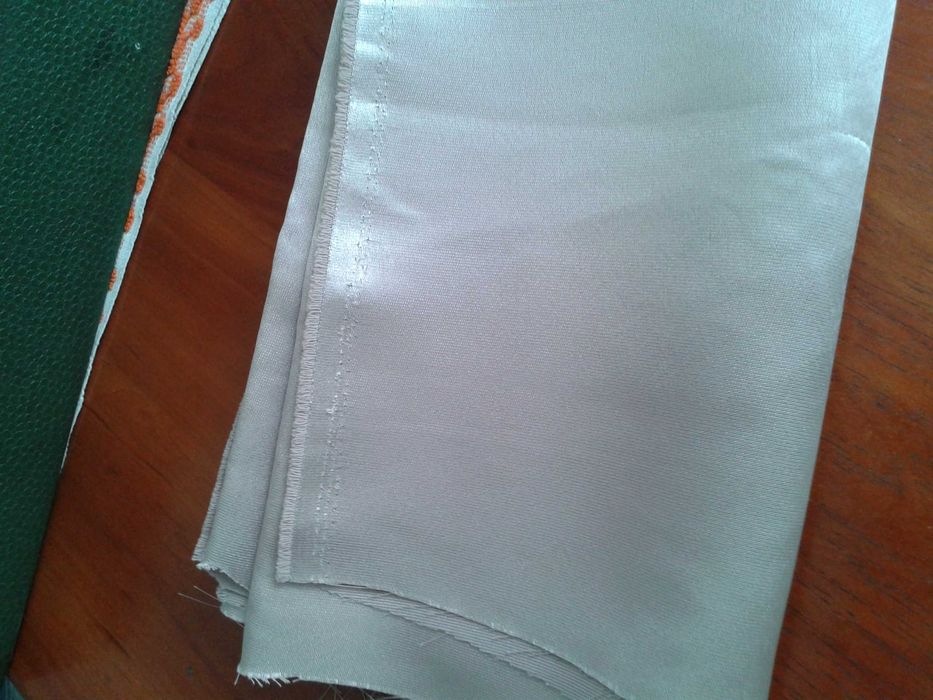 Продам атласную ткань 1,5х0,62м ( цена за отрез)