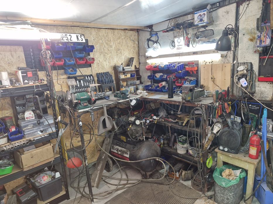 Wynajmę   garaż z kanałem na godzinyPowierzchnia: 18