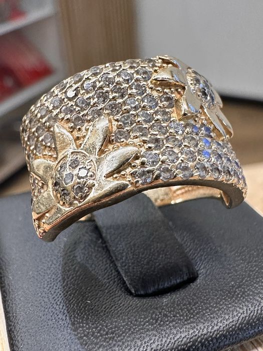 Złoty pierścionek z cyrkoniami próba 585