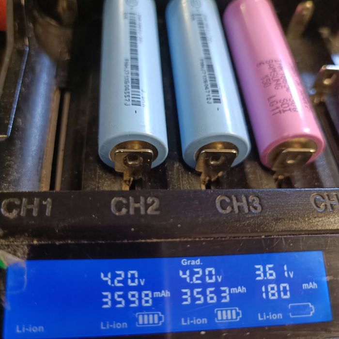 Аккумулятор літій-іонний 18650 EVE INR18650-35V 3600mAh 3.6V 10A