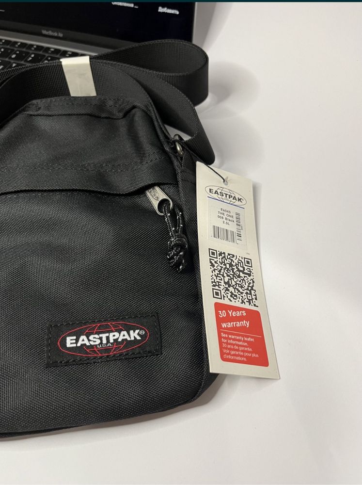 Сумка мессенджер Eastpak: 480 грн. - Сумки через плече Кам'янське на Olx