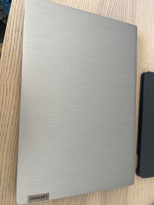 Lenovo IdeaPad 3 15IGL05