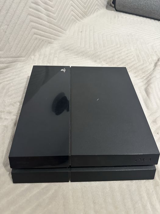 konsola ps4 fat