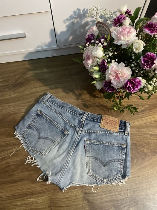 spodenki krotkie damskie levis M jeans
