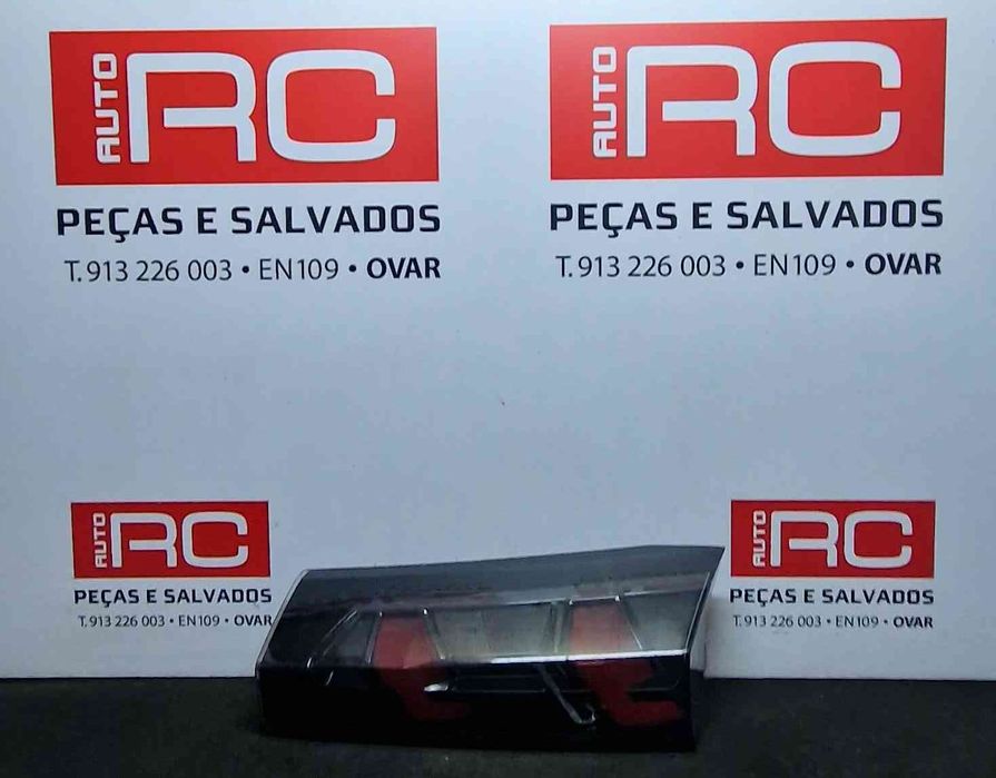 Farolim da Mala Direito FR26950232 - PEUGEOT 2008 II