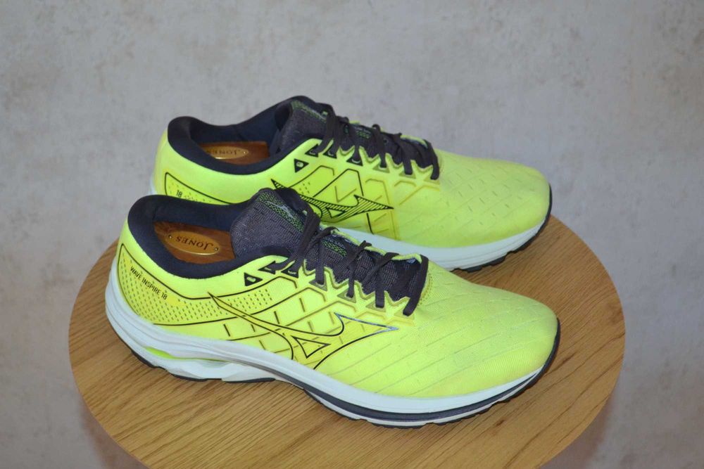Кросівки Mizuno Wave Inspire 18 оригінал - 43 розмір