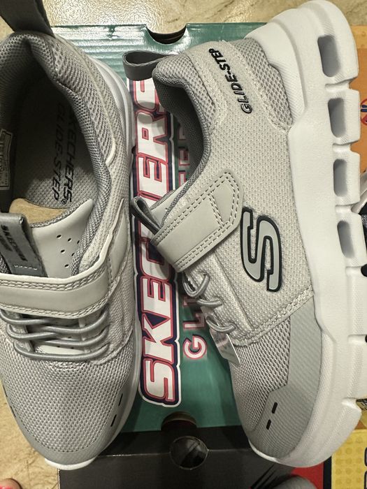 Нові кросівки Sketchers, розмір 32, на ніжку 20 см