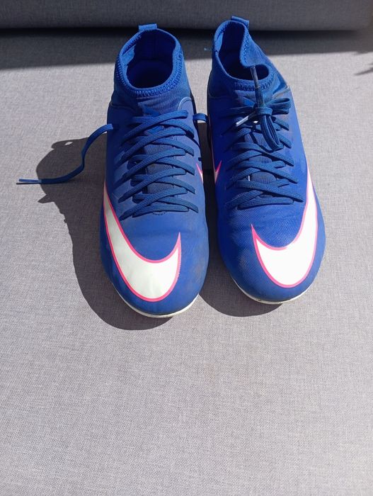 Buty piłkarskie nike 38 ,korki  trzymiesietrzne