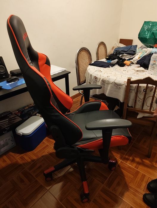 Cadeira Gaming.