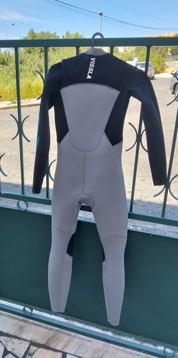 Fato Surf  Vissla 7 SEAS 4/3
7 SEAS BOYS 4-3 BOLT FULL CHEST ZIP-GRY
