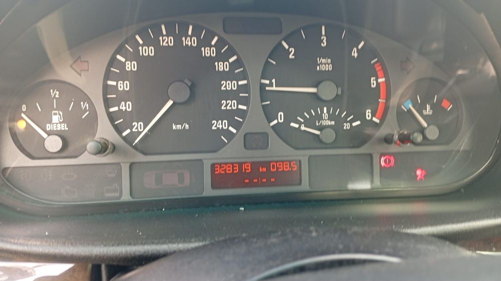 Bmw 320 serie E 46 ano 1998 gasóleo