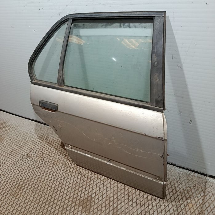 Porta trás direita BMW 3 (E30)