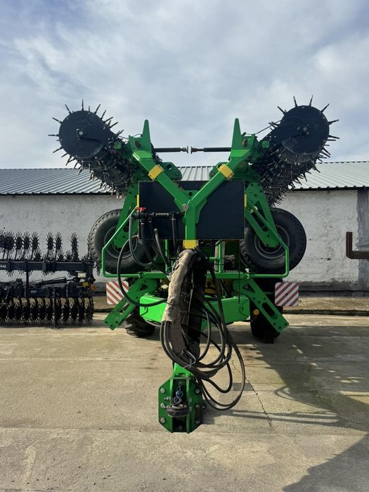 Аплікатор Розкидач рідких добрив Вулкан 12П-250/4000