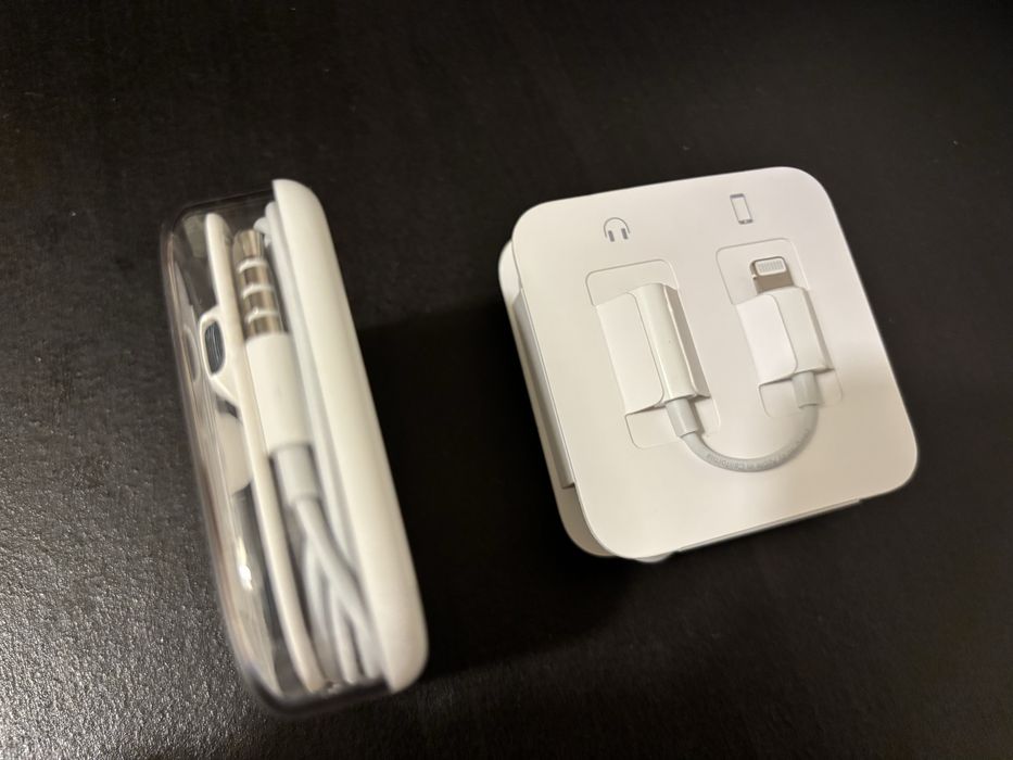 Earphones apple 2 pares