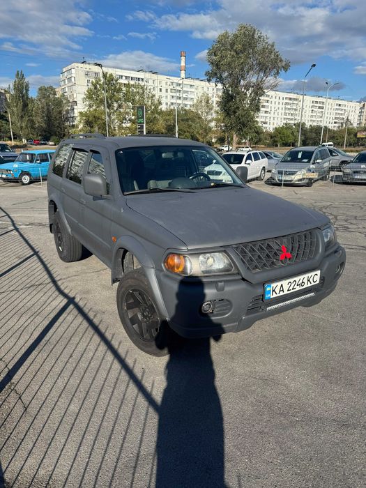 mitsubishi pajero sport