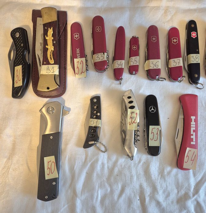 Продам коллекцию  ножиков