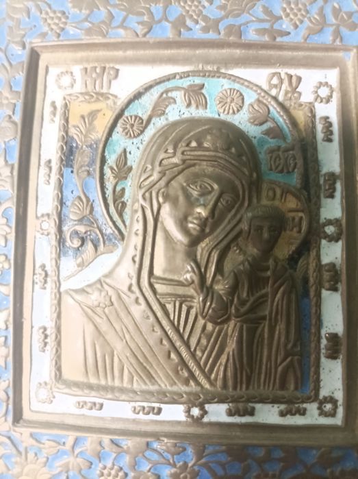 Иконы латунные..