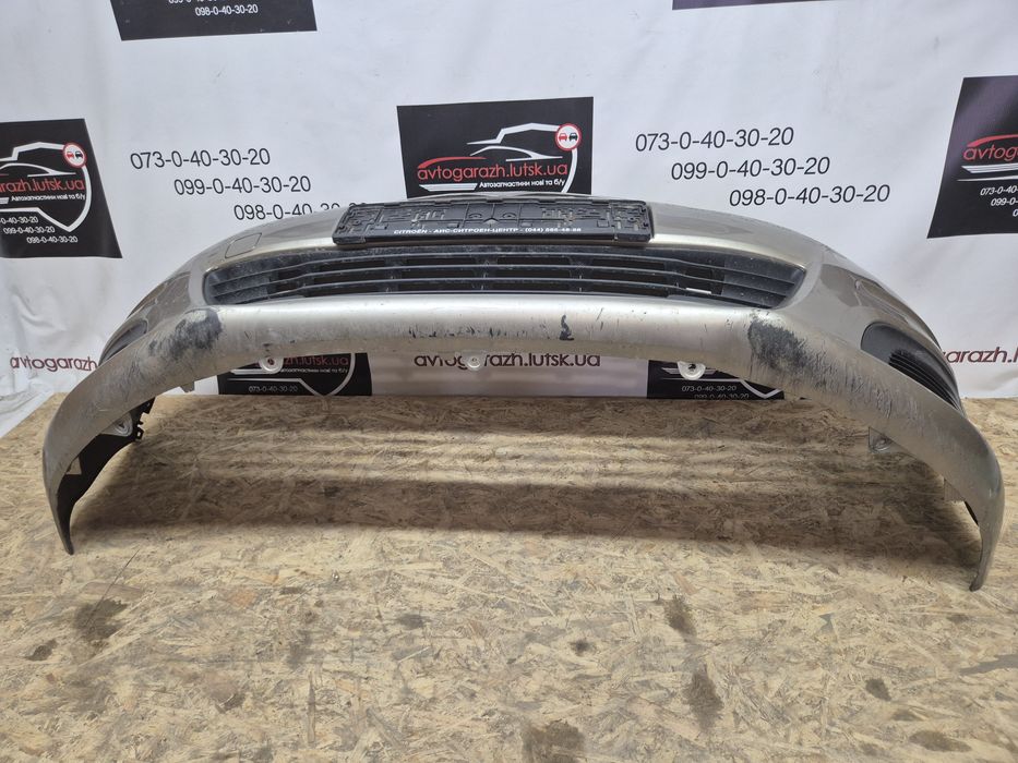 Бампер Citroen c4 b7 передний Ситроен с4 б7 передній
