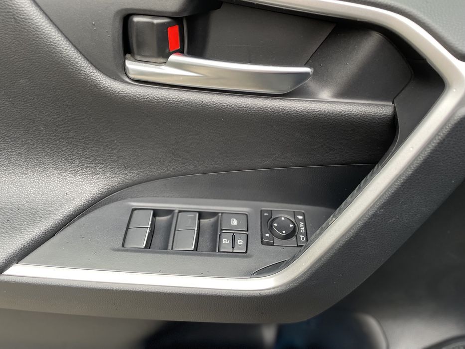 Продам автоToyota RAV4 HYBRID ОФІЦІАЛ