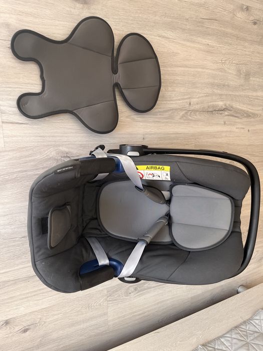 Автокрісло Britax Romer Baby-Safe i-Size + база ISOFIX