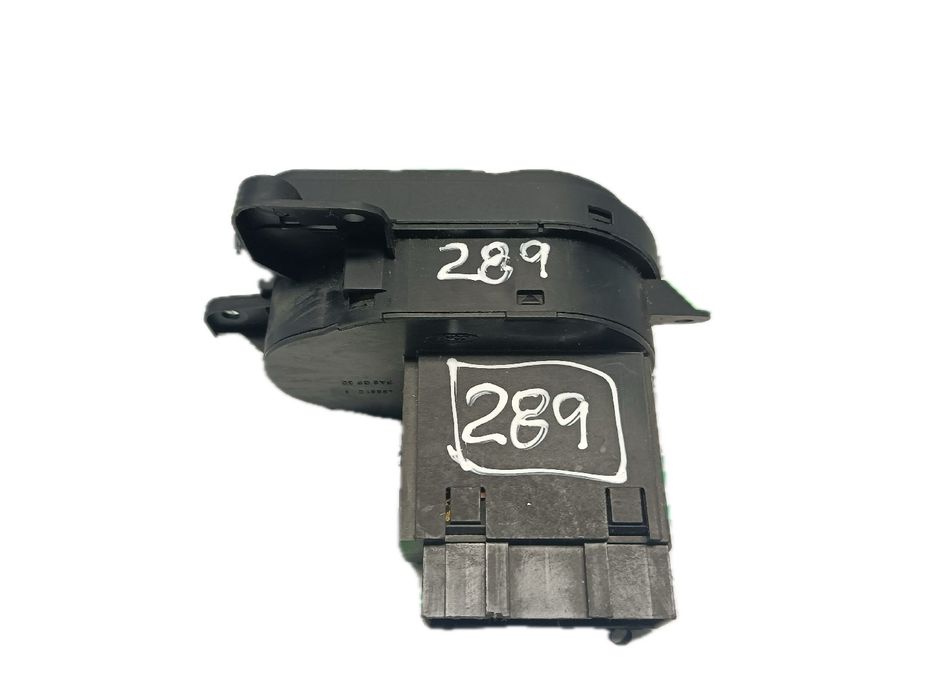 Botão / interruptor de luzes FORD Fiesta V (JH_, JD_)
