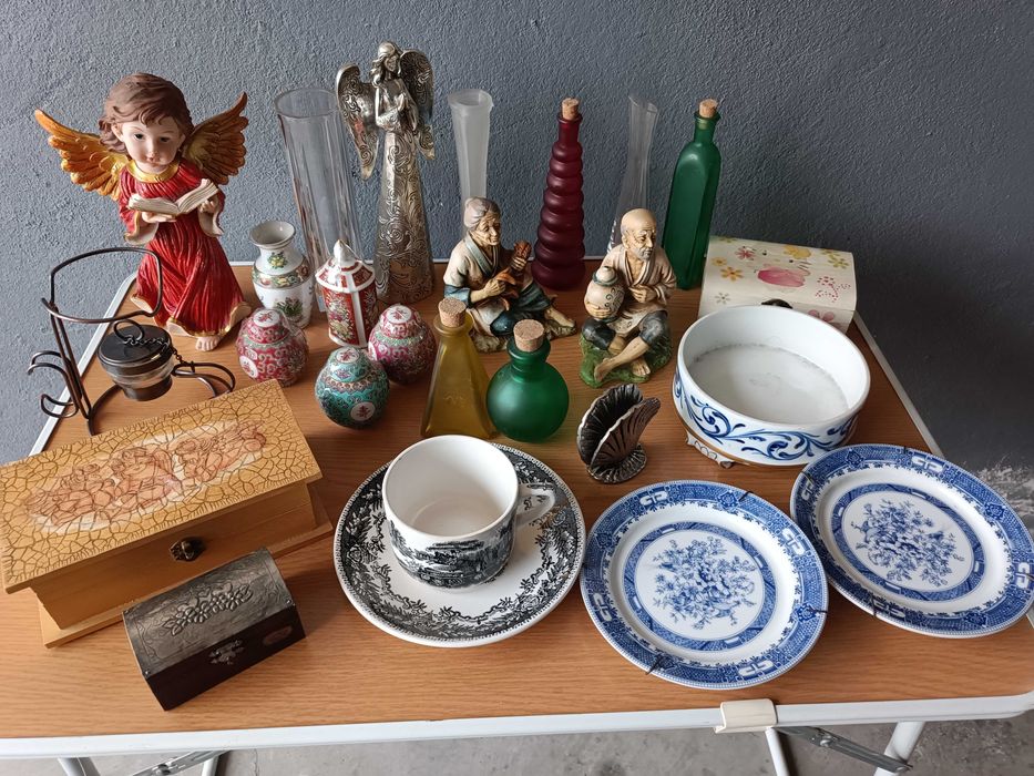 Vendo recheio de casa, mais de 100 peças pequenas