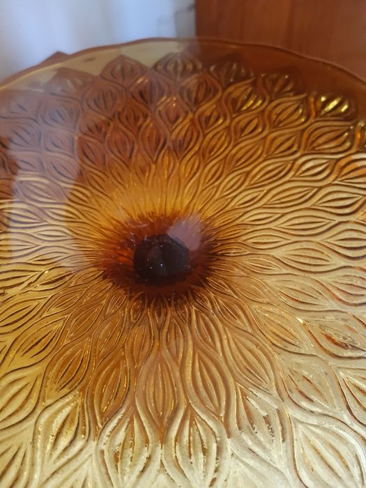 Miodowa Duża patera-tortownica "Migdały "