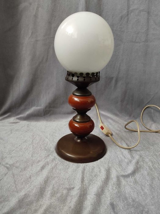 Retro lampa stołowa z czasów PRL