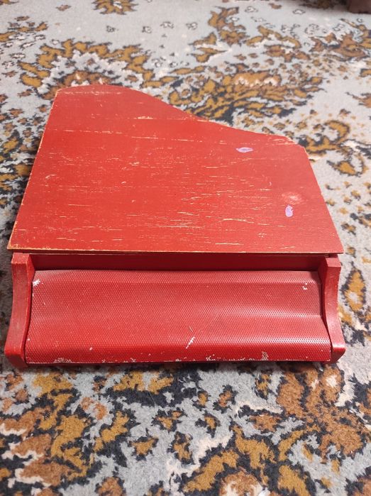 Продам детское пианино старое