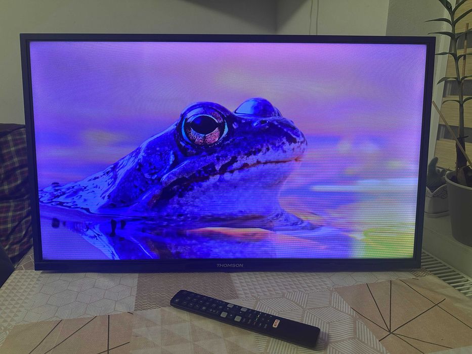 Телевізор THOMSON 32HD5506, 32" Smart TV